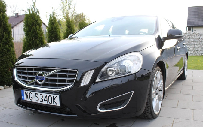 Volvo V60 cena 41000 przebieg: 178985, rok produkcji 2011 z Chełm małe 232